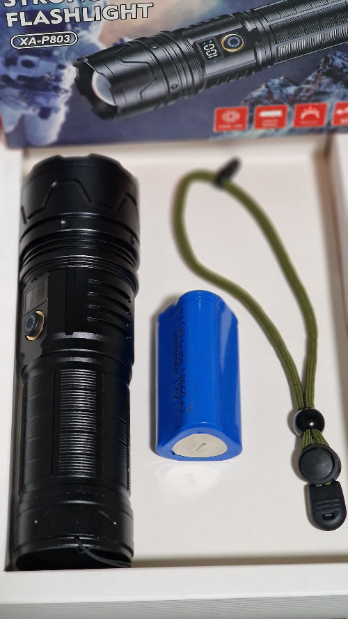 مصباح كشاف يدوي تلسكوبي يعمل بالشحن ومقاوم للماء